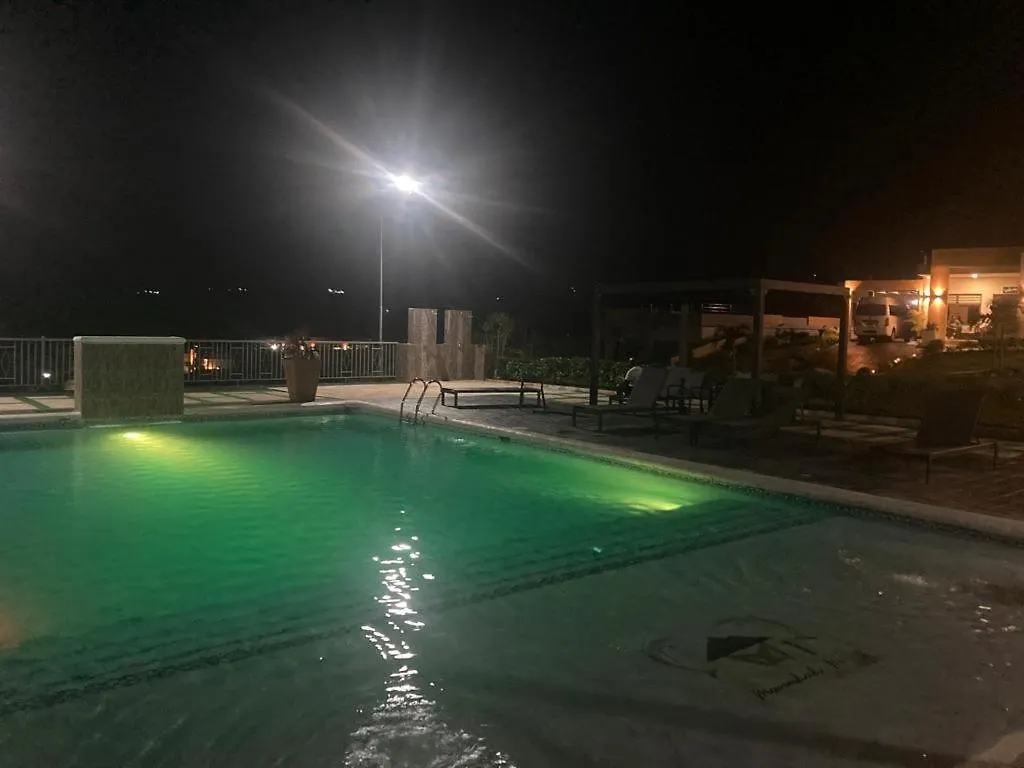 Peaceful Getaway On Hilltop Stanmore Grove Holiday park