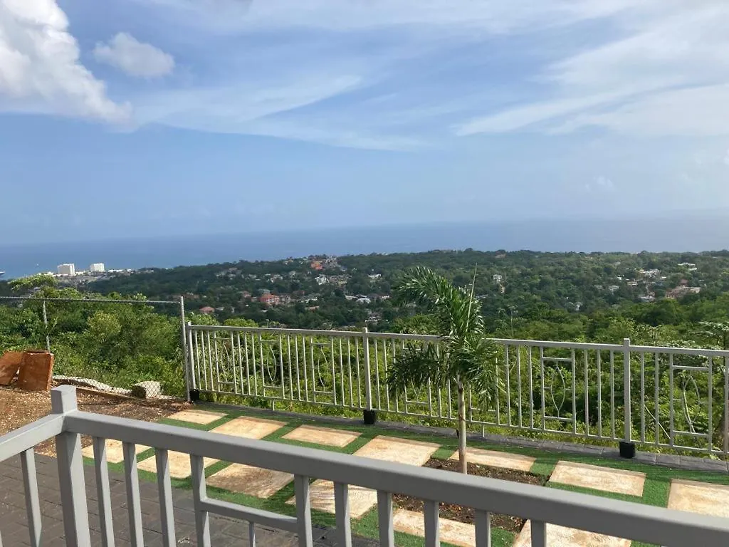 Peaceful Getaway On Hilltop Stanmore Grove Holiday park